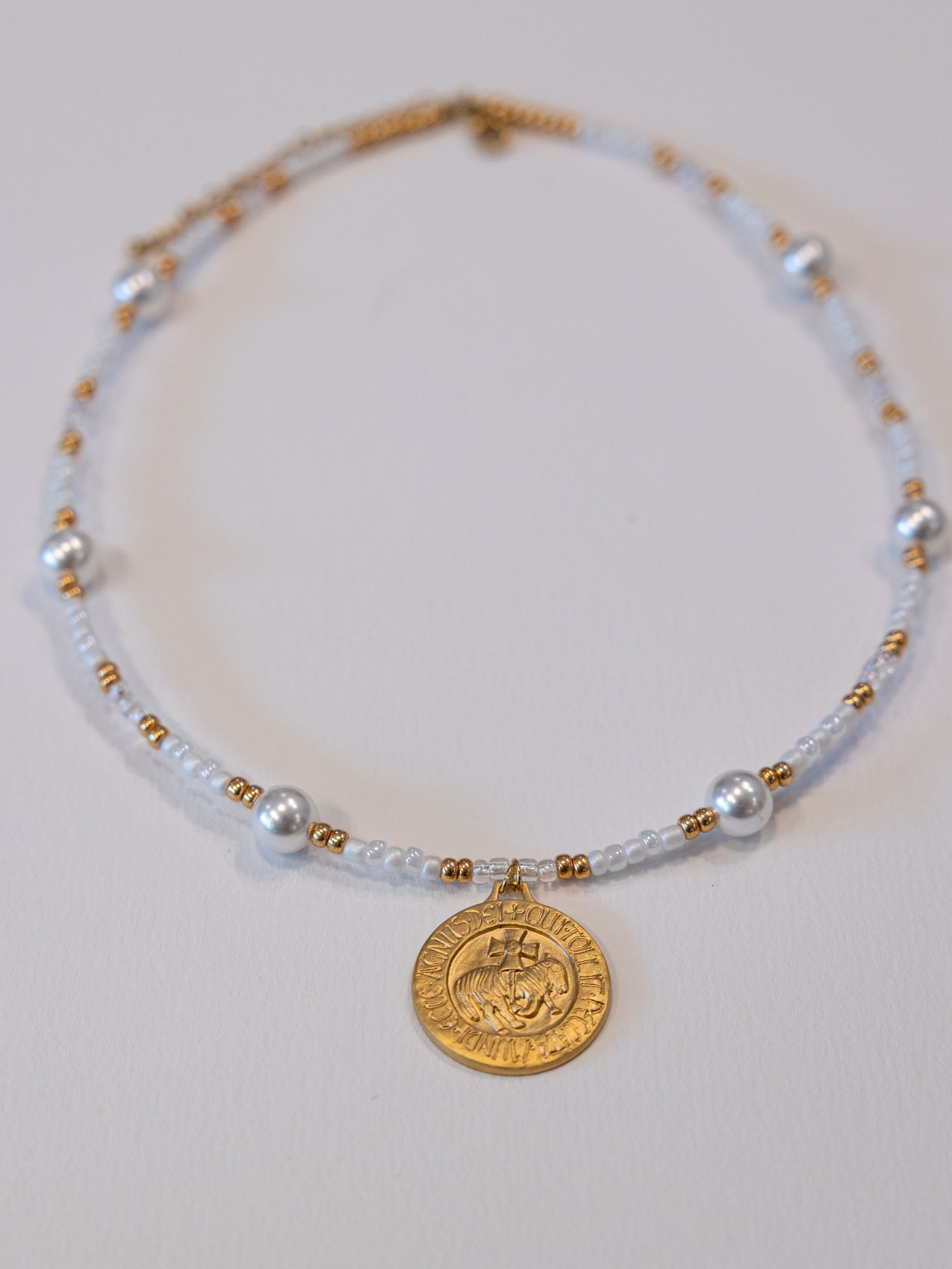 White Medal - Agnus Dei