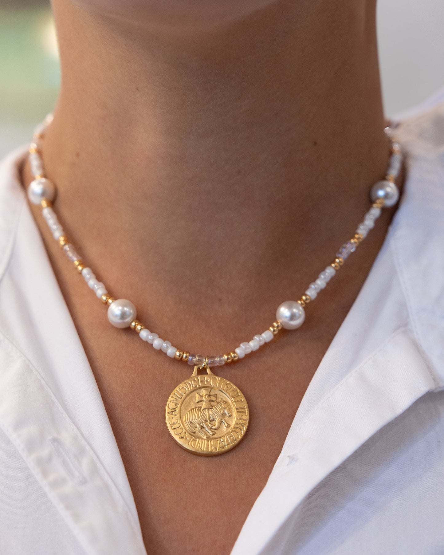 White Medal - Agnus Dei