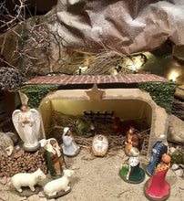 Load image into Gallery viewer, Mountain Paper for Nativity Scene Decor
